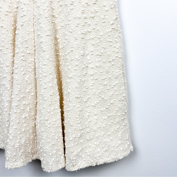 Forever 21 Off-White Textured Short Sleeve Dress, Perfect for Winter - Picture 6 of 8